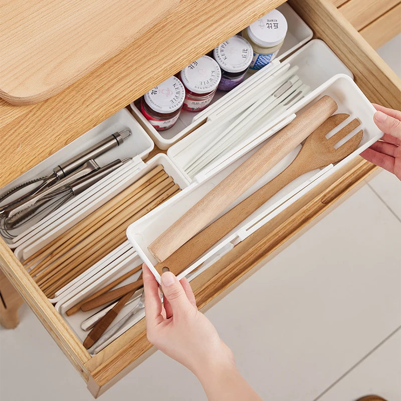 Range-couverts-pour-tiroir-boîte-plastique-accessible