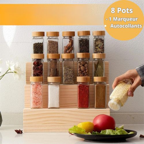 Rangement-à-épices-pots-verre-bambou-ordonné